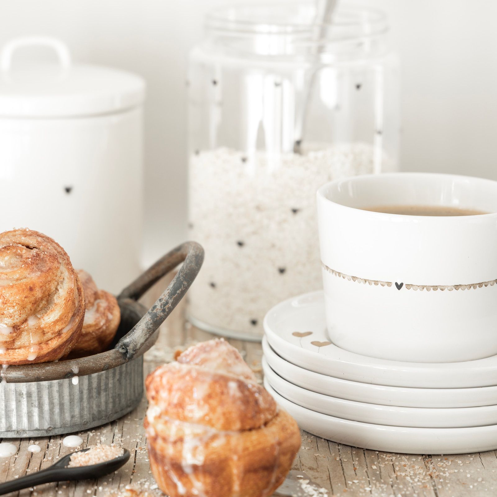 Mok met Oor en Bruine Hartjes ''Hello You'' -Bastion Collection-