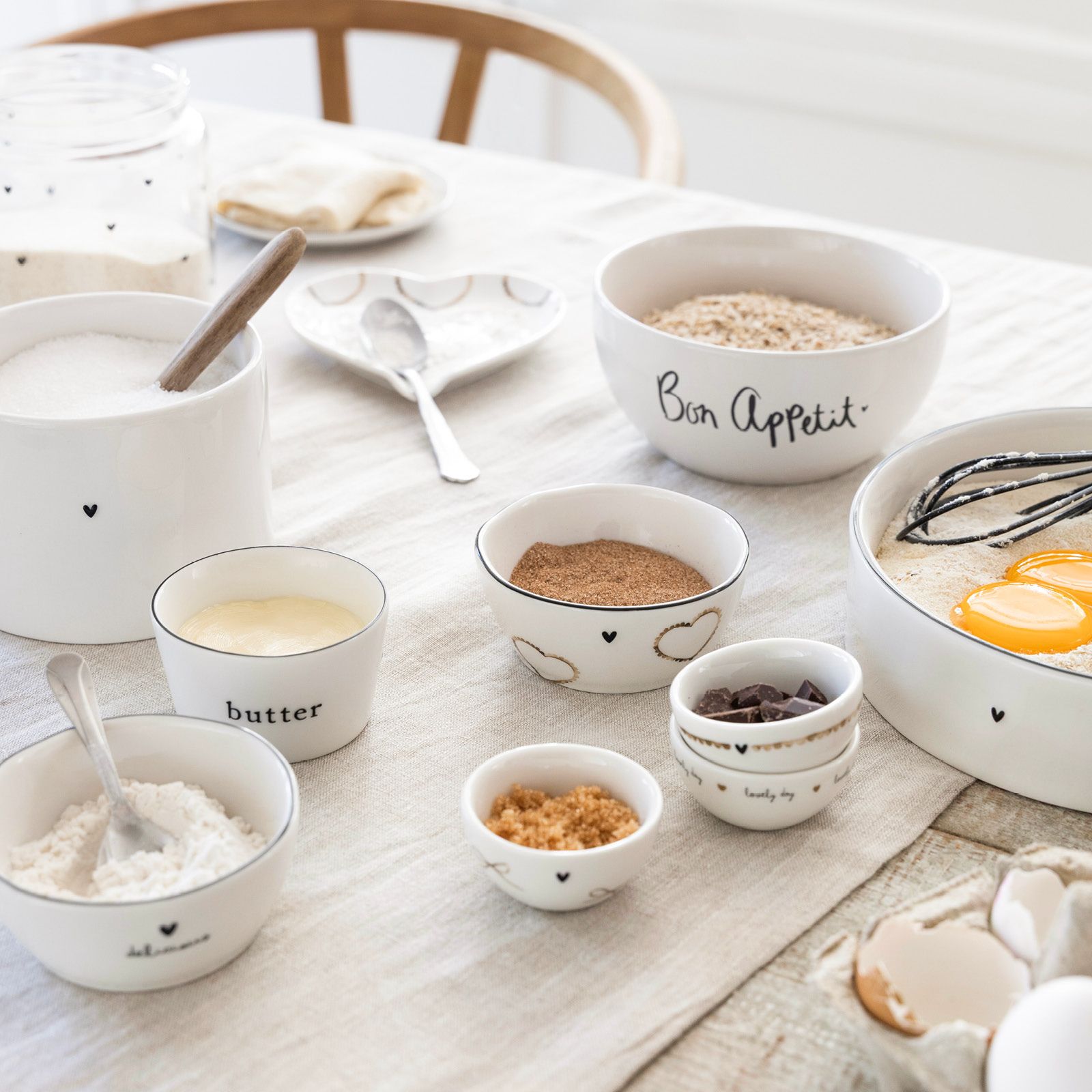 Schaaltje Wit met Bruin Randje -Bastion Collection-