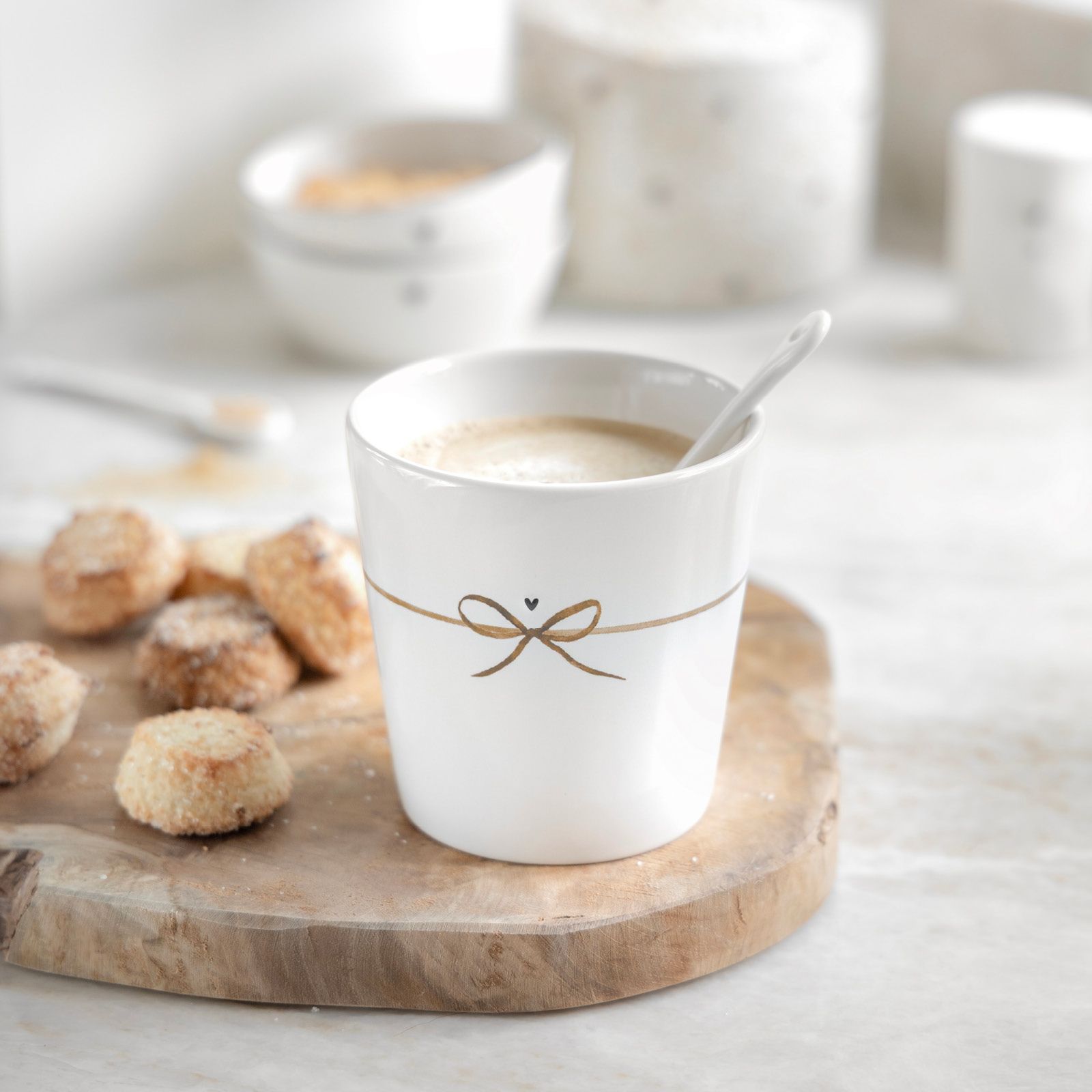 Mok met Bruine Strik -Bastion Collection-