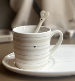 Becher mit Ohr ''Streifen und Herz'' -Bastion Collections-