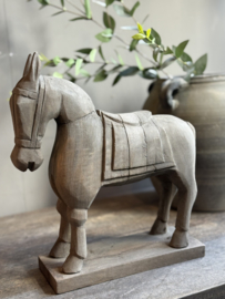 Houten Paard M  -Aura Peeperkorn-
