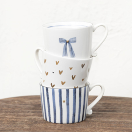 Mok Wit met Oor en Bruine Hartjes -Bastion Collections-