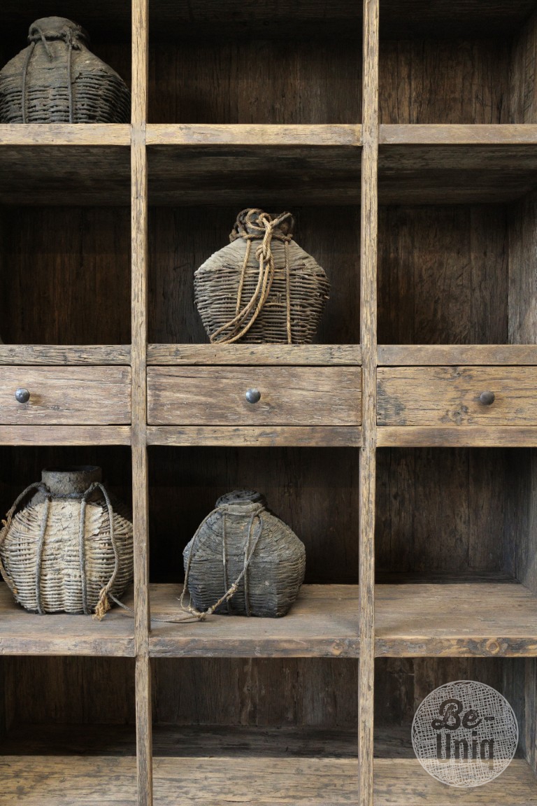 Boekenkast Oud Hout met Lades