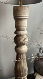 Houten Balusterlamp  -Aura Peeperkorn-