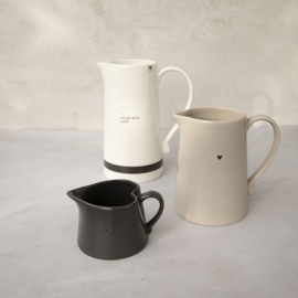 Krug Matt Titanium mit schwarzem Herz -Bastion Collections-