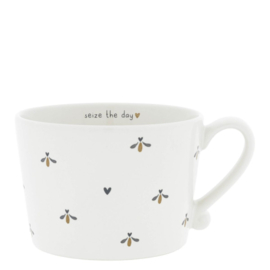 Becher mit Ohr Großes 'tanzendes Herz' -Bastion Collections-