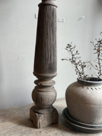 Alte Holzbalusterlampe -Aura Peeperkorn-