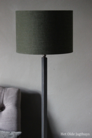 Stehlampe Aura Peeperkorn '' Dunne Haas '' 150 cm