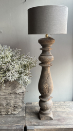 Houten Balusterlamp  -Aura Peeperkorn-