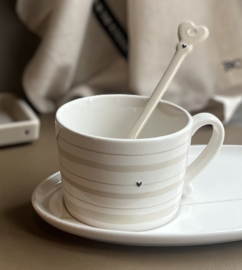 Becher mit Ohr ''Streifen und Herz'' -Bastion Collections-