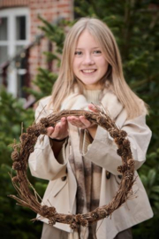 Krans met Dennenappels 38cm