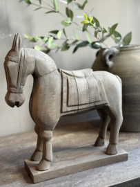 Houten Paard M  -Aura Peeperkorn-