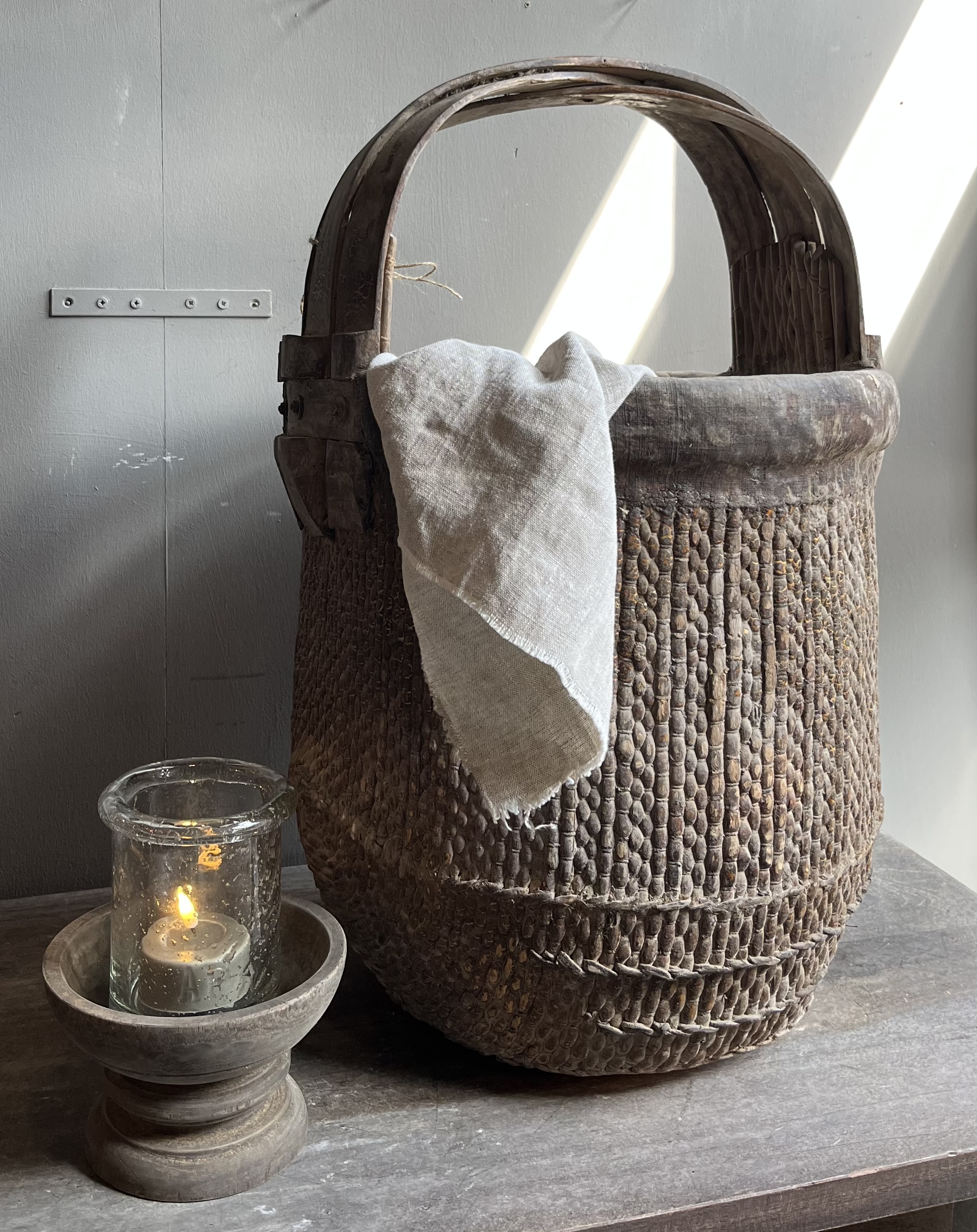 Oude Mand met Handvat