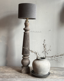 Alte Holzbalusterlampe -Aura Peeperkorn-