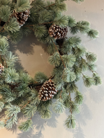 Kerstkrans Zijde Pinus met dennenappels
