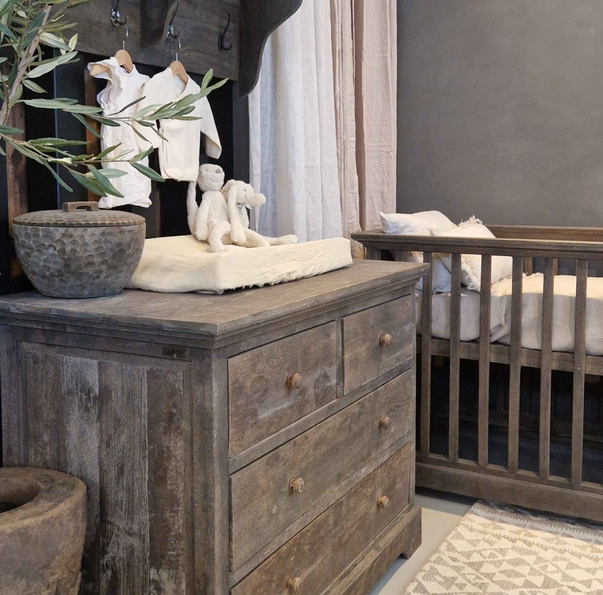 Houten Commode met lades -Luksa Home Collection-