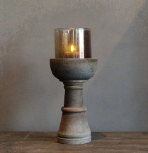 Kerzenhalter und Windlichter
