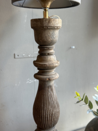 Alte Holzbalusterlampe -Aura Peeperkorn-