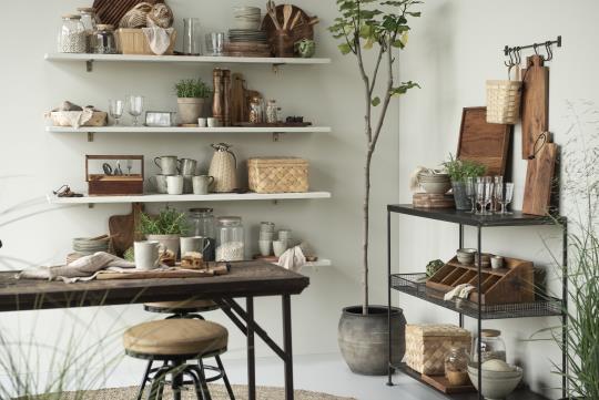 Metalen steun voor wandplank