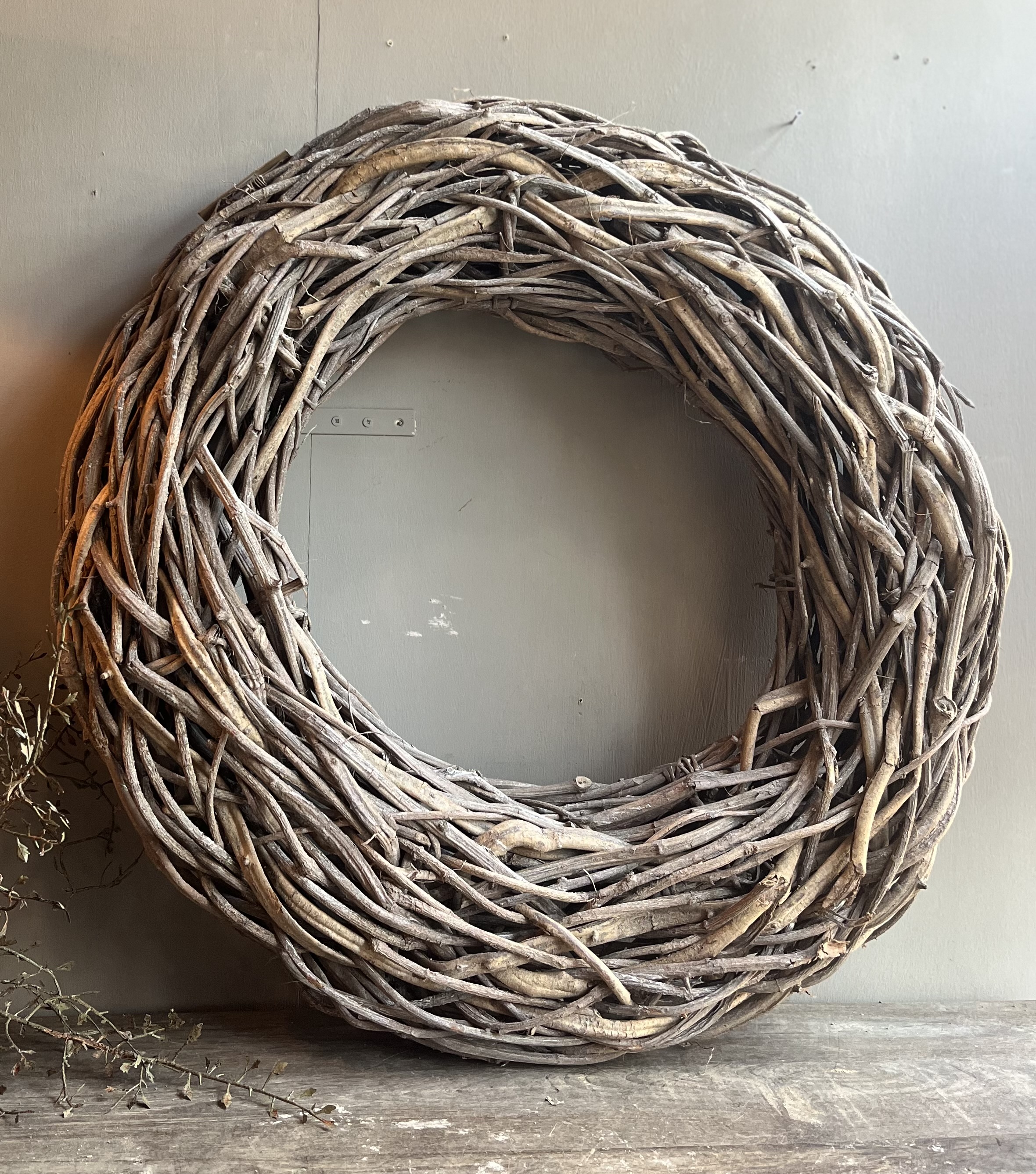 Kranz Flat Rattan Frosted 65 cm