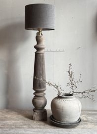 Alte Holzbalusterlampe -Aura Peeperkorn-