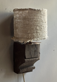 Wandleuchte aus Holz -Aura Peeperkorn-