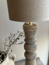 Balusterlampe aus Holz -Aura Peeperkorn-