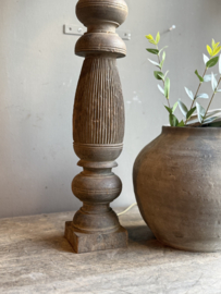 Alte Holzbalusterlampe -Aura Peeperkorn-