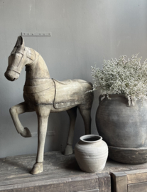 Houten Paard -Aura Peeperkorn-