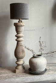 Alte Holzbalusterlampe -Aura Peeperkorn-