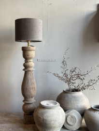 Alte Holzbalusterlampe -Aura Peeperkorn-