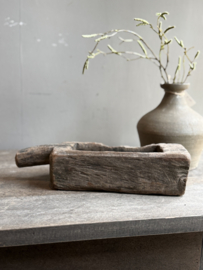 Oude Houten Bak -Aura Peeperkorn-