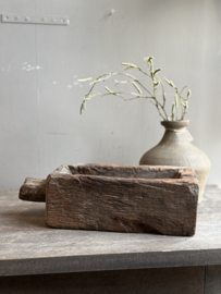 Oude Houten Bak -Aura Peeperkorn-