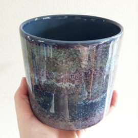 Blauw paarse bloempot