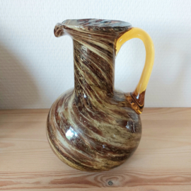 Vaasje bruin/goud glas met oor