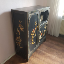 Chinees antiek kastje