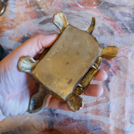 Doosje met deksel schildpad messing