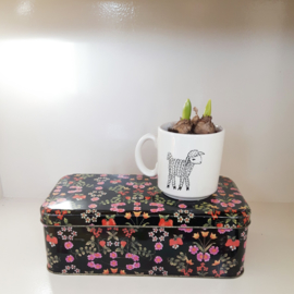 Zwart blik met roze bloemetjes