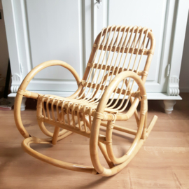 Rotan kinderschommelstoel