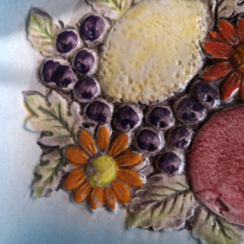 Schaaltje fruit en bloemen