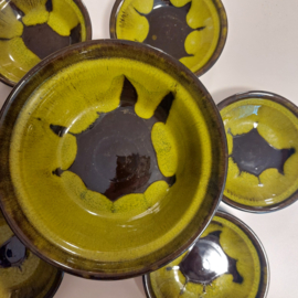 Schalenset groen bruin glazuur
