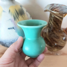 Vaasje turquoise aardewerk