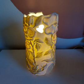 Rozenlamp van biscuitporselein