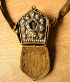 Pendentif Ghau - autel de voyage