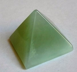 Pyramide en Jade Vert