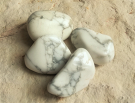 Howlite pierre roulée