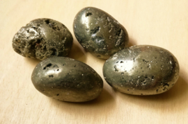Pyrite pierre roulée