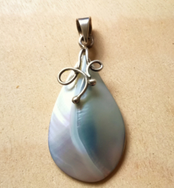 Pendentif Coquille Perlière