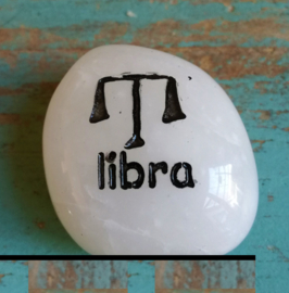 Signe Libra en Calcite blanche