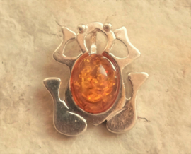 Pendentif  Grenouille avec Ambre